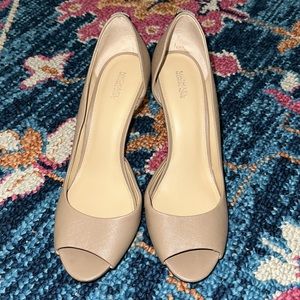 Michael Kors Heels leather nude size 10 shoes EUC